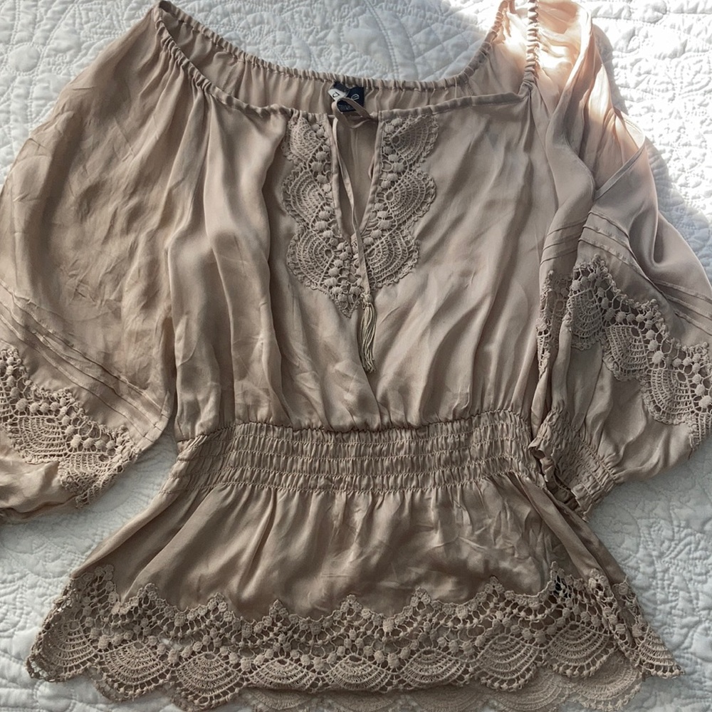 Bebe Silky cream blouse